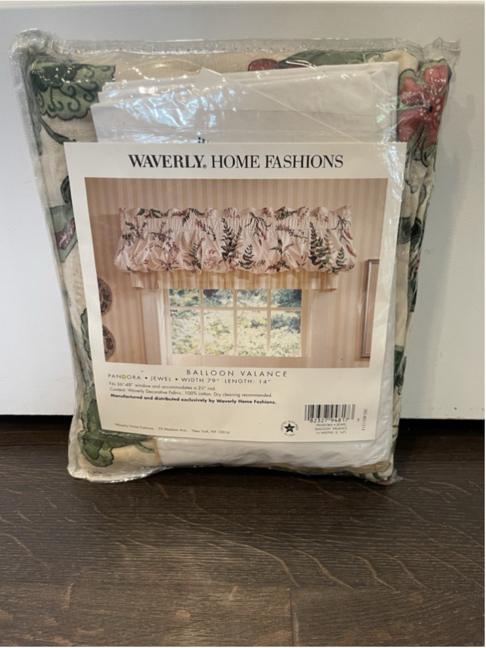 Waverly "Pandora Jewel" pattern Windsor Balloon Valance 79 x 14 Ivy Green